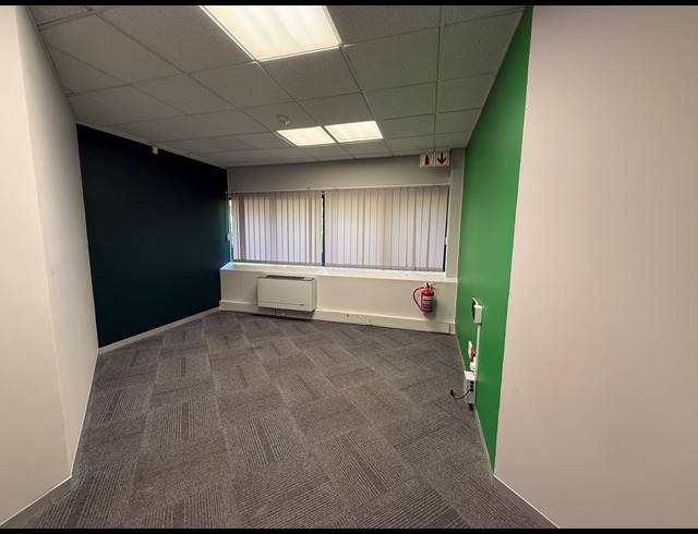 164M² OFFICE TO LET IN PARKTOWN